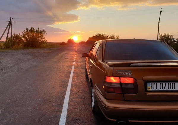 Volvo S70 cena 13300 przebieg: 325000, rok produkcji 1998 z Poznań małe 137